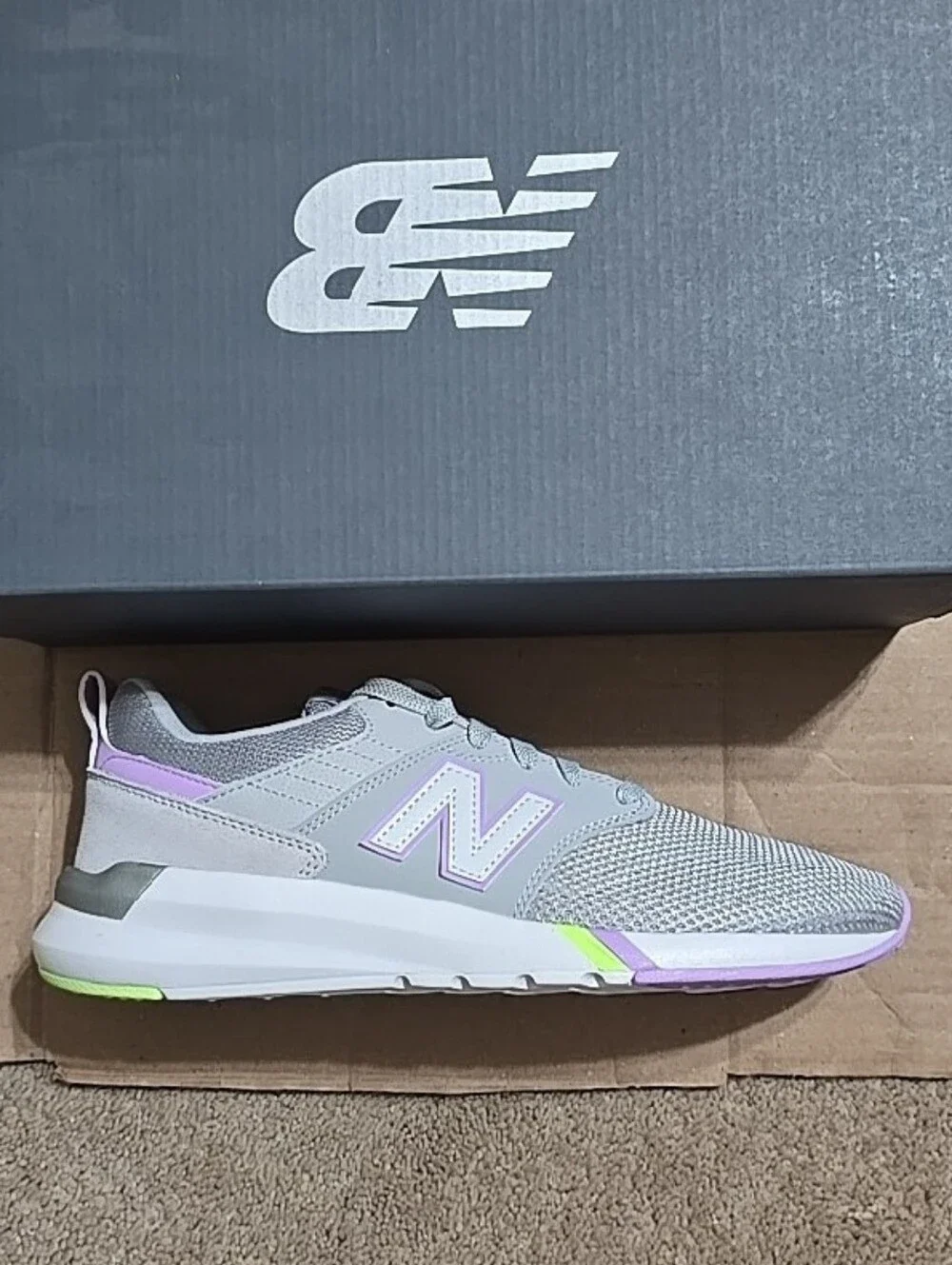 NWT Womens New Balance Light Gray & Lilac Running Sneakers Size 11